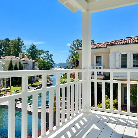 Daire Portville 120 Stunning Corner In Portville W/canal Access In Gocek Fethiye