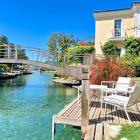 Apartamento Portville 120 Stunning Corner In Portville W/canal Access In Gocek *