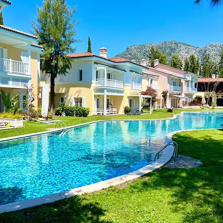 Portville 120 Stunning Corner In Portville W/canal Access In Gocek